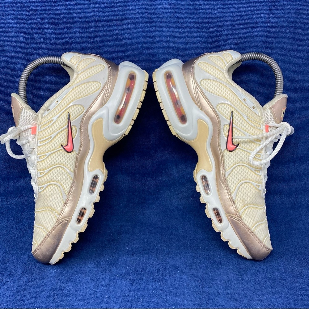 Nike air max plus “orewood brown” women’s athletic sneakers size 7 US - Picture 6 of 9